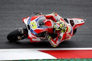 MotoGP Red Bull Ring, FP3: Strepitoso Iannone, caduta per Marquez, Rossi è quinto