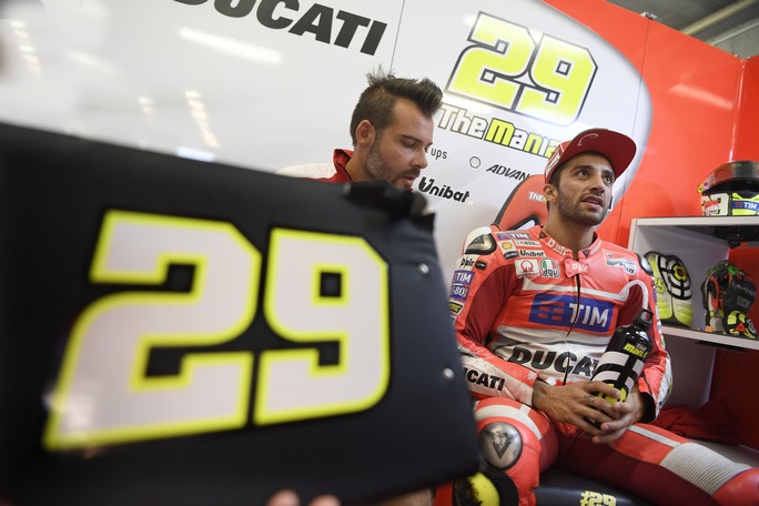 MotoGP Aragon: Andrea Iannone, “Domani scenderò in pista e solo se sarò competitivo correrò”