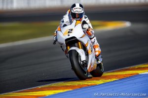 MotoGP Test Valencia Day 2: Brutta caduta per Alex Rins
