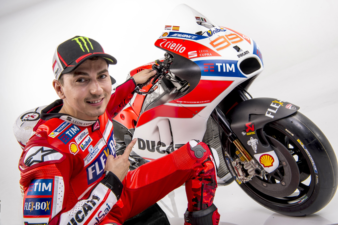 MotoGP – Lorenzo: “In Qatar sarà dura, ma il lungo rettilineo ci aiuta”