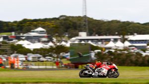 Superbike, Round Phillip Island, FP: Miglioramenti per Lorenzo Savadori