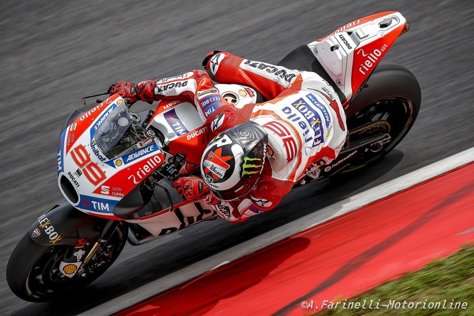 MotoGP: Davide Tardozzi, Ducati “Buoni miglioramenti”