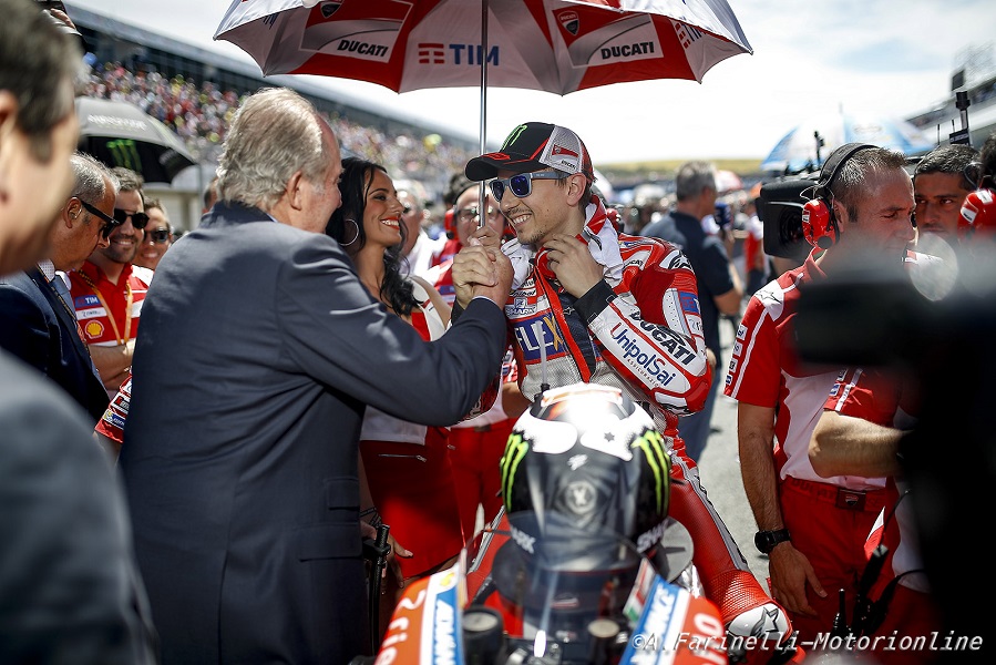 MotoGP Le Mans: Lorenzo, “Comincio a sentire la Desmosedici GP sempre più mia”