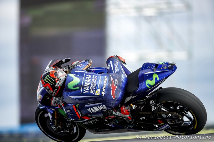 MotoGP Jerez: Vinales, “La scivolata non mi preoccupa, stiamo lavorando bene”