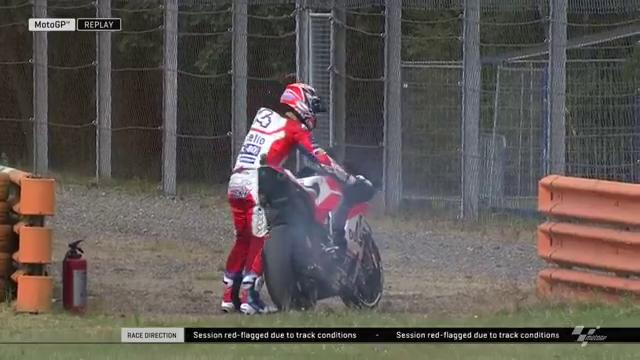 MotoGP Assen: Dovizioso perde olio in pista, prime libere sospese