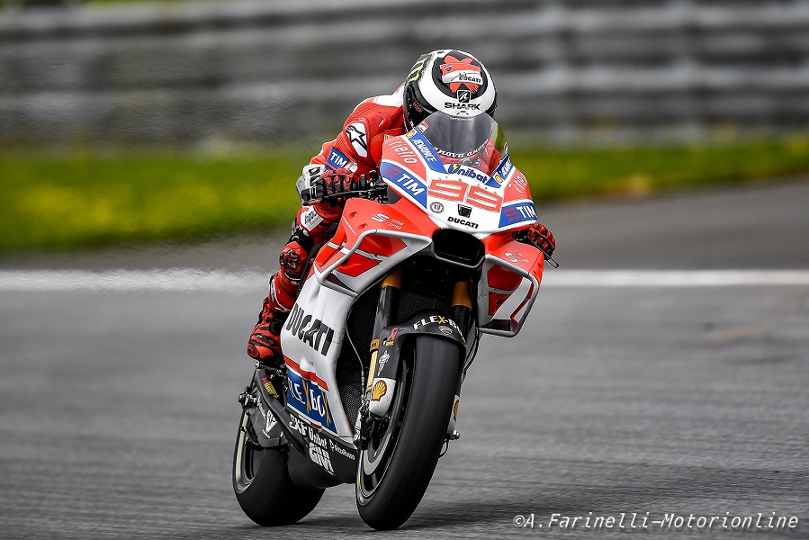 MotoGP Silverstone, Day 1: Lorenzo, “E’ stata una giornata positiva, sono stato il pilota Ducati con il miglior ritmo”