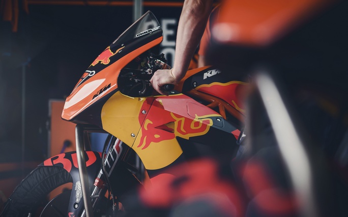 MotoGP: Tony Cairoli in pista a Valencia con la KTM