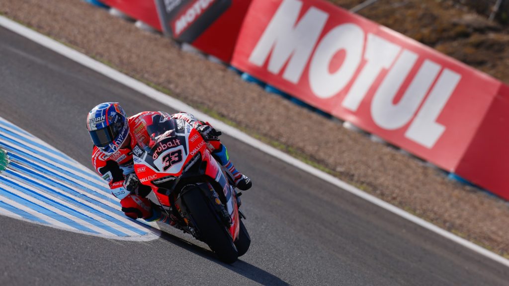 SBK| Pirelli Spanish Round, FP: Ducati si concentra sulle qualifiche