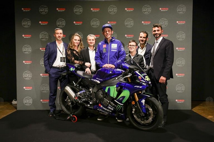 MotoGP: Valentino Rossi consegna la Yamaha al vincitore dell’asta CharityStars