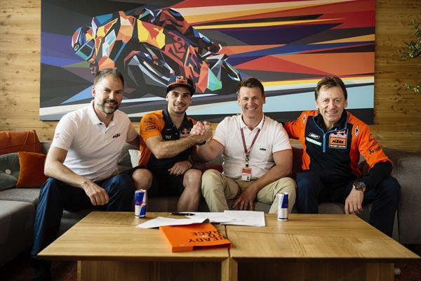 MotoGP | Ufficiale, Oliveira in Tech3 dal 2019