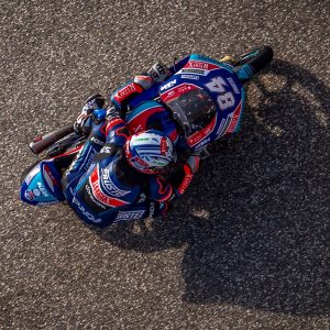 Moto3 | Gp Silverstone FP3: La pista umida premia Kornfeil