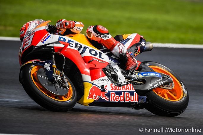 MotoGP | Gp Malesia Qualifiche: Marquez in pole sul bagnato, Rossi in prima fila