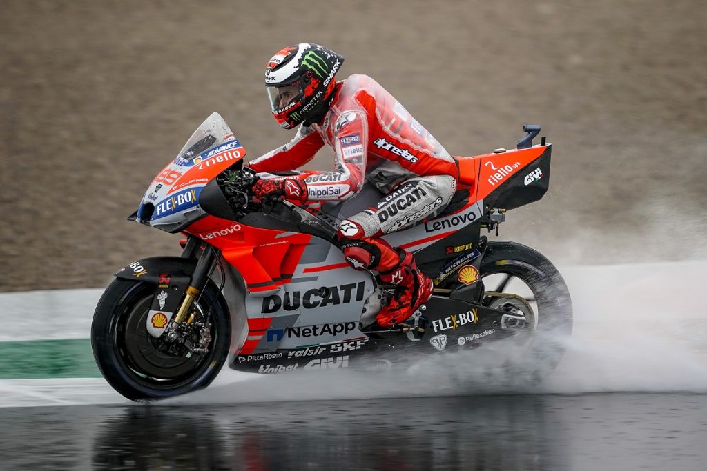 MotoGP | Gp Valencia Day 1: Lorenzo, “Il polso mi fa ancora male, non posso essere aggressivo”