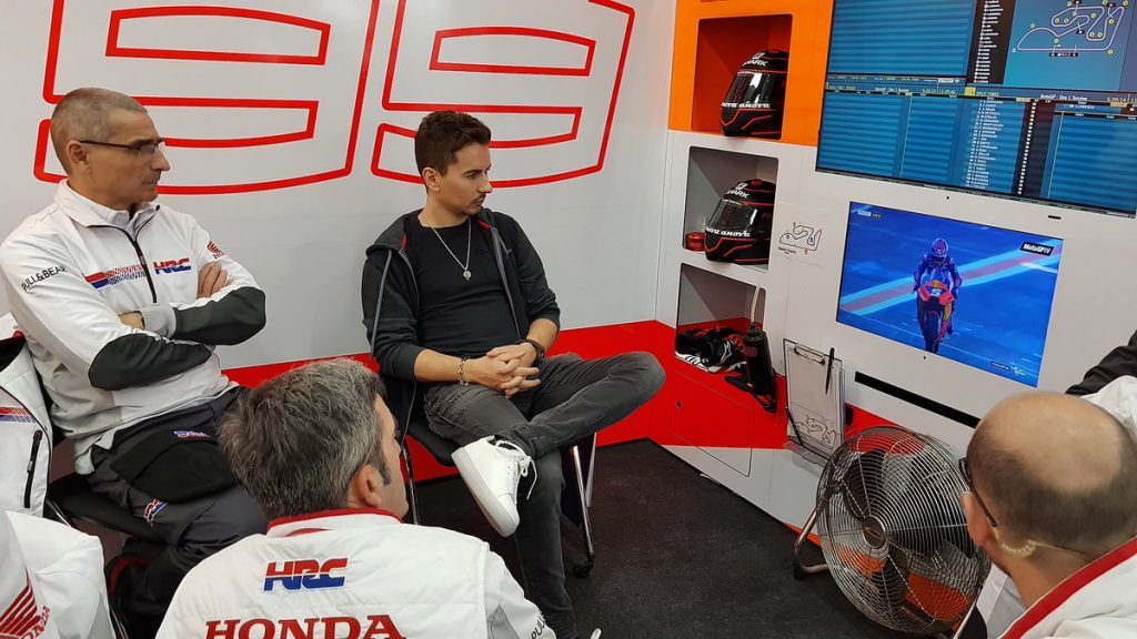 MotoGP | Mistero Jorge Lorenzo: ricovero a Peschiera del Garda per un dolore alla mano