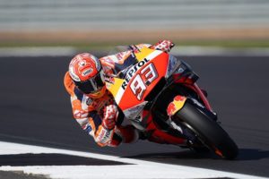 MotoGP | Gp Silverstone FP4: Marquez “frena” le Yamaha