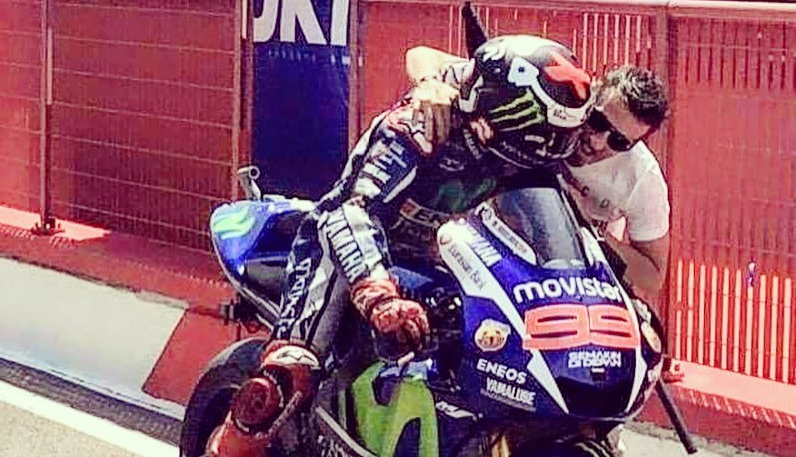 MotoGP | Gp Valencia ritiro Lorenzo: Max Biaggi, “Il motociclismo si impoverisce”