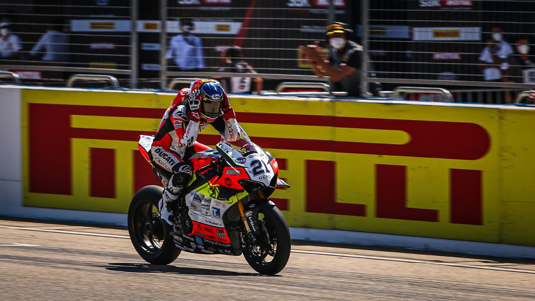 Superbikes Round Teruel, Race1 Rinaldi amazing