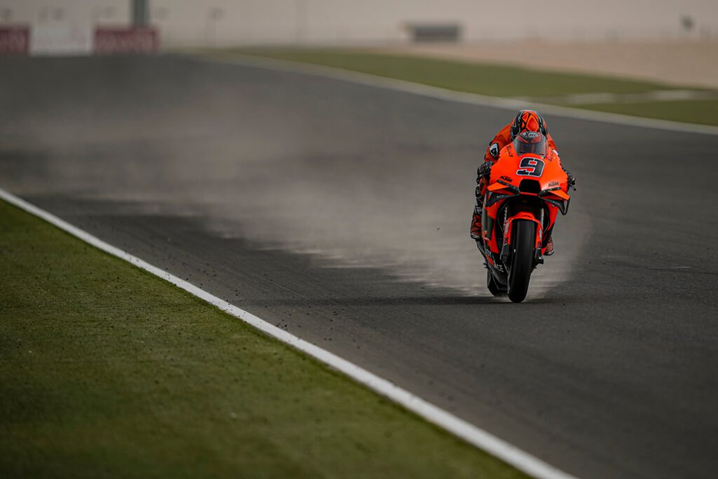 MotoGP | Test Qatar 2 Day 3: sabbia in pista e pochissimi piloti in azione