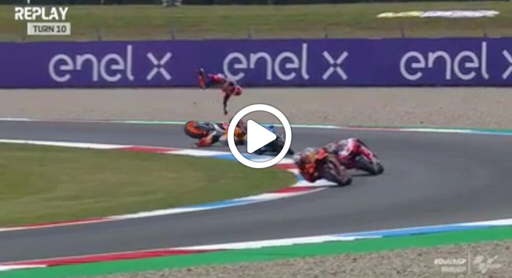 MotoGP | GP Olanda, la brutta caduta di Marc Marquez nelle FP2 di Assen [VIDEO]