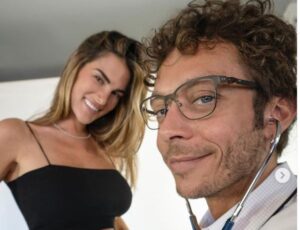 MotoGP | Valentino Rossi sarà papà: “La Franci è incinta! Aspettiamo una bambina!”