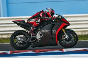 Ducati MotoE Test Misano: Michele Pirro, “La moto è leggera e ha già un buon bilanciamento”