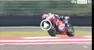 MotoGP | Test Mandalika, fango e sporco protagonisti nel day 1: il punto di Sandro Donato Grosso [VIDEO]