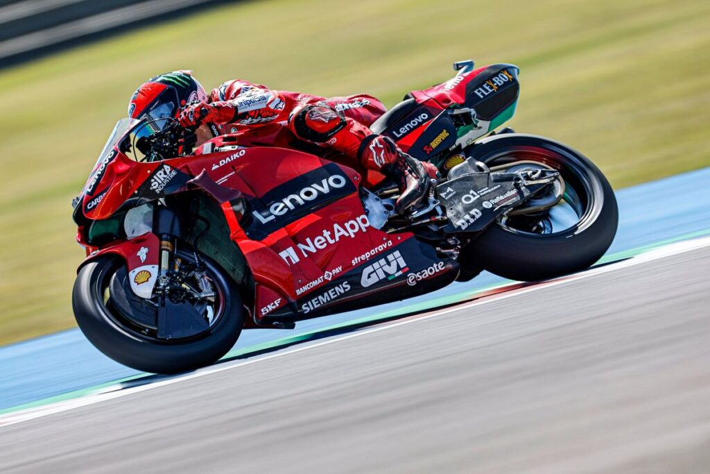 MotoGP | Gp Assen, FP2: Bagnaia il più veloce, Quartararo è terzo