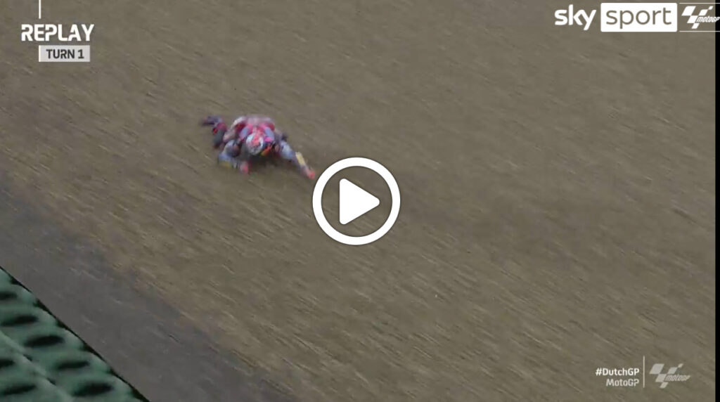 MotoGP | GP Assen, la caduta di Bastianini nelle FP1 di questa mattina [VIDEO]