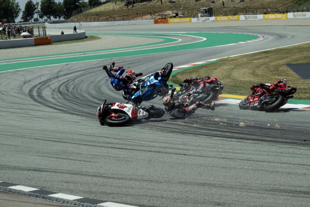 MotoGP | Crash Barcellona, sui social le scuse di Nakagami a Rins e Bagnaia