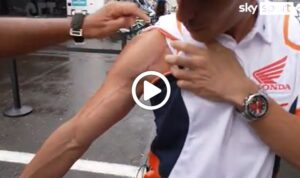 MotoGP | GP Austria: Marc Marquez mostra le cicatrici al braccio destro [VIDEO]