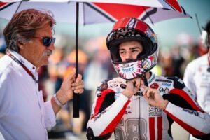 Moto3 | La delusione di Paolo Simoncelli: “Mollerei tutto per aprire un chiringuito”