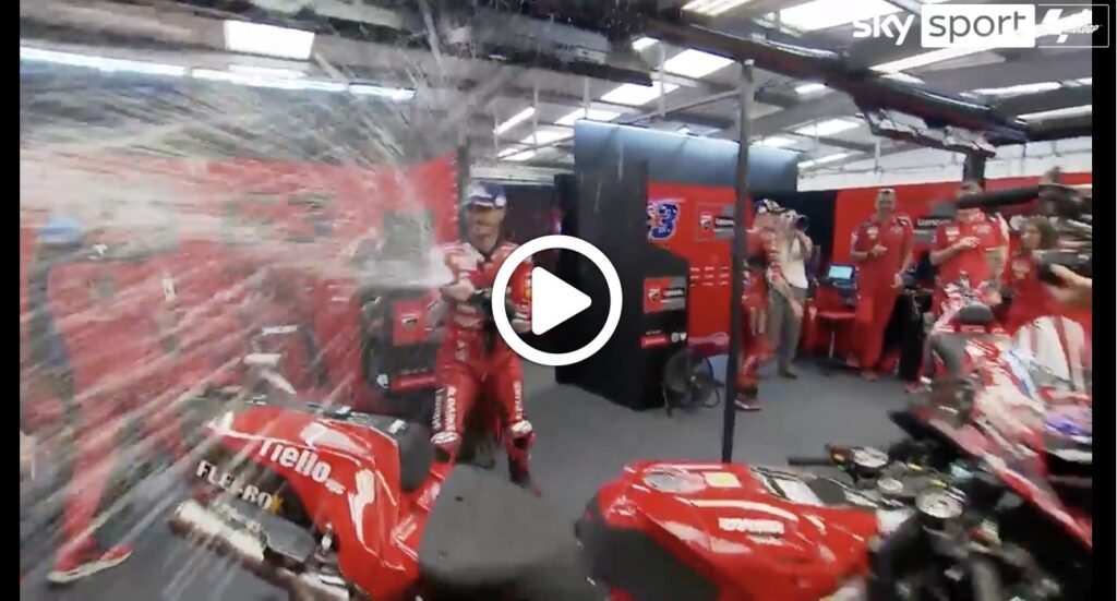MotoGP | Ducati in festa a Silverstone: l’entusiasmo all’interno del garage [VIDEO]