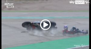 MotoGP | GP Aragon, la caduta di Aleix Espargarò nelle FP2 [VIDEO]