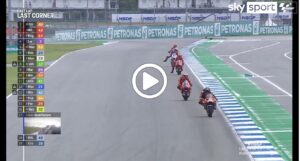 MotoGP | Oliveira vince in Thailandia: l’ultimo giro [VIDEO]