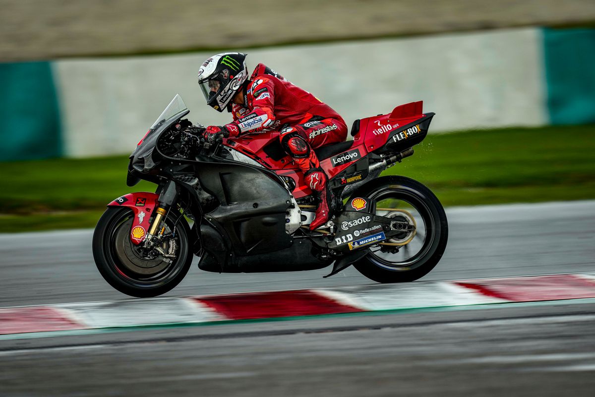 MotoGP | Test Sepang Day 2, Bagnaia: “Gran feeling sul bagnato”