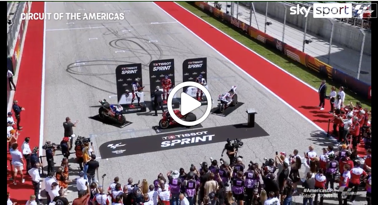 MotoGP | Bagnaia vince la Sprint di Austin: la premiazione [VIDEO]