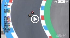 MotoGP | Bezzecchi-Binder, il duello ad Assen per il secondo posto [VIDEO]