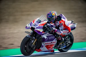 MotoGP | Gp Giappone Sprint Race: domina Martin, Bagnaia è terzo