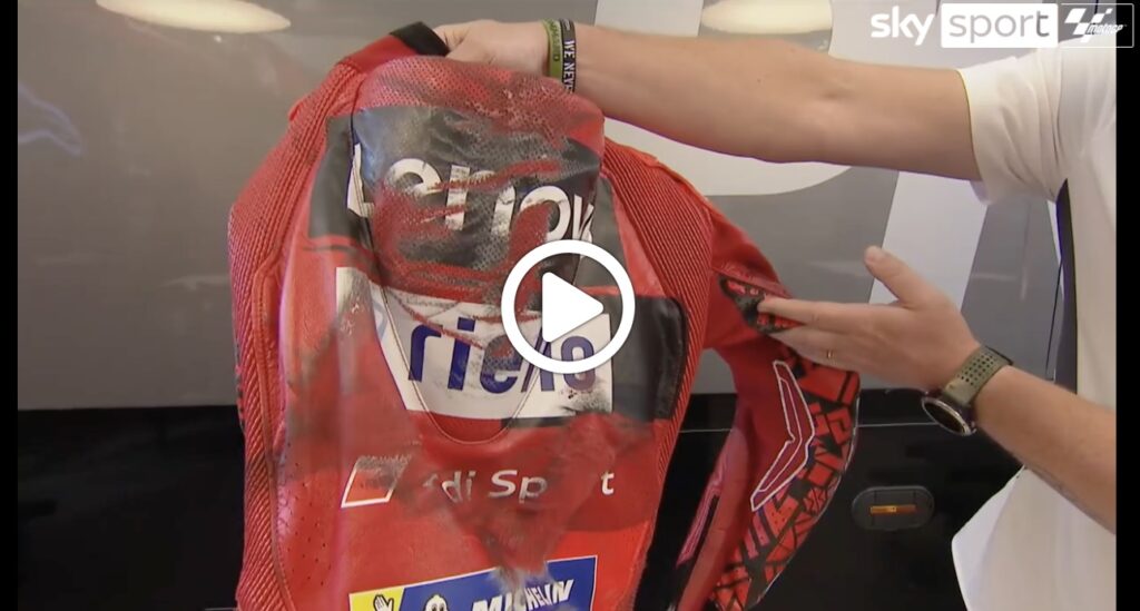 MotoGP | Bagnaia, i dettagli della tuta indossata nell’incidente [VIDEO]