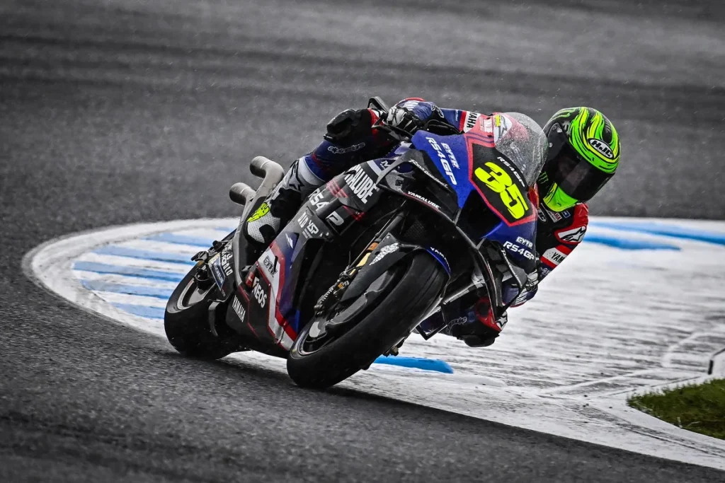 MotoGP | GP du Japon, Cal Crutchlow : "C'est bien d'arrêter la course, les conditions sont trop dangereuses"