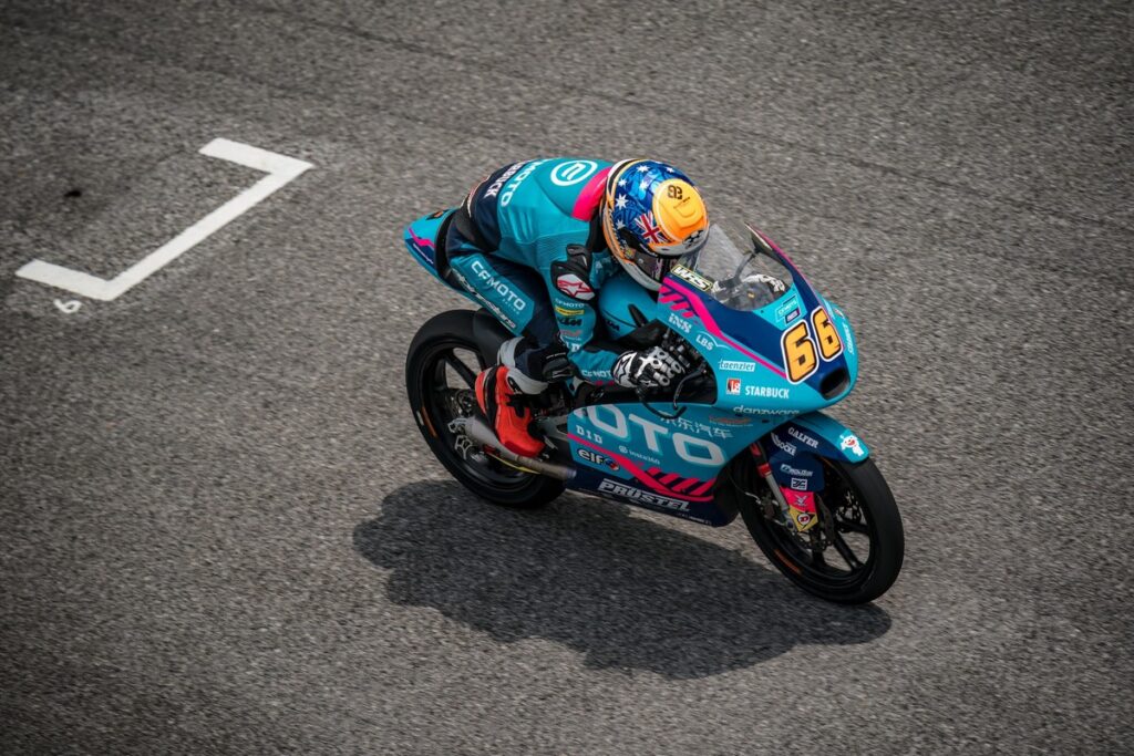 Moto3 | Gp Valencia Prove 3: Kelso il più veloce, Farioli sesto e in Q2
