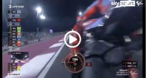 MotoGP | Di Giannantonio-Bagnaia, il duello per la vittoria in Qatar [VIDEO]