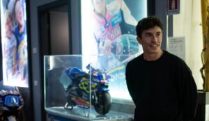 MotoGP | Marc Marquez in visita al quartier generale del Gresini Racing