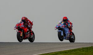MotoGP | Contatto Bagnaia Vs Marquez: Domenicali “avverte” i due piloti