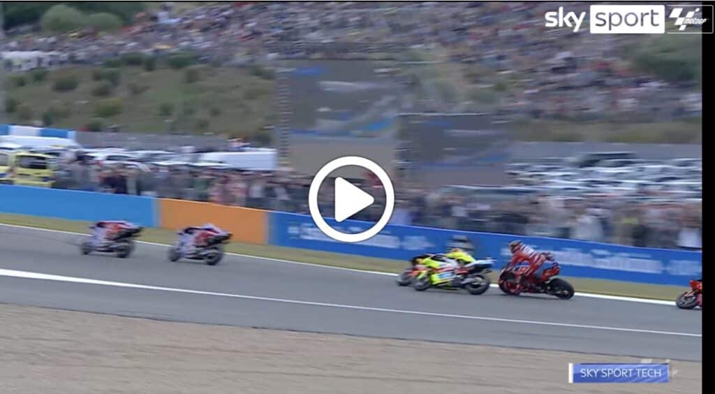 MotoGP | GP Jerez, Bagnaia-Binder-Bezzecchi: l’incidente allo Sky Tech [VIDEO]