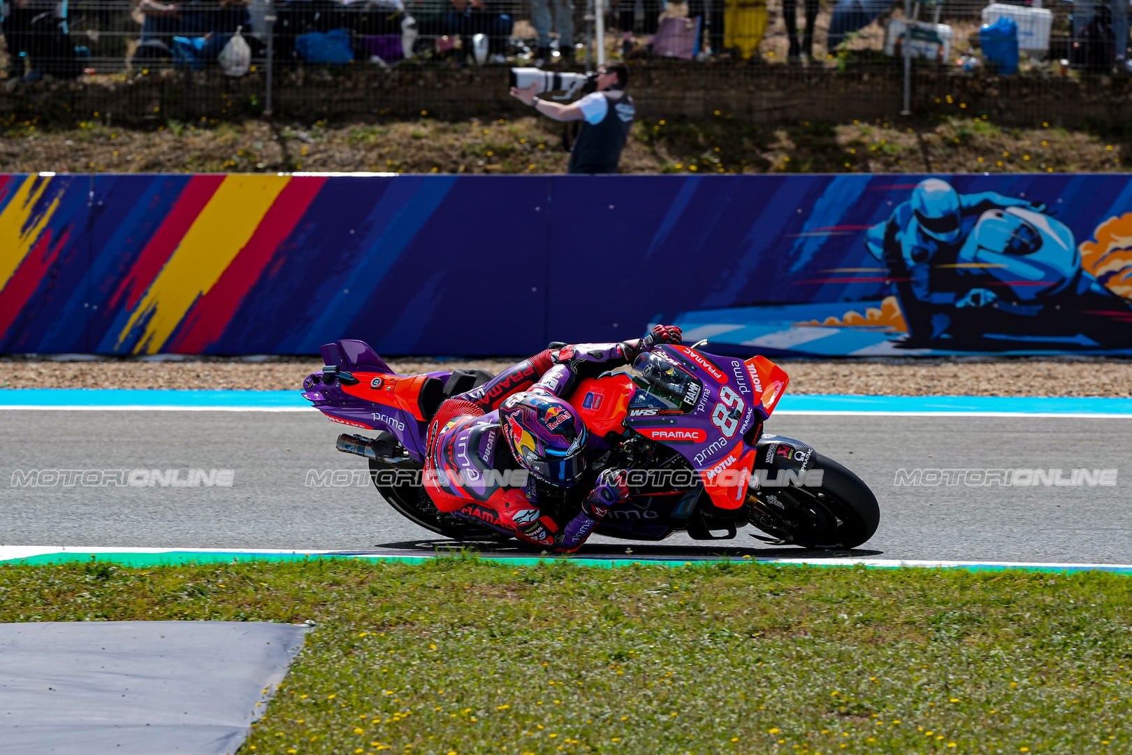 MotoGP GP Jerez Race, Martin “Better to fall first than to be behind.”