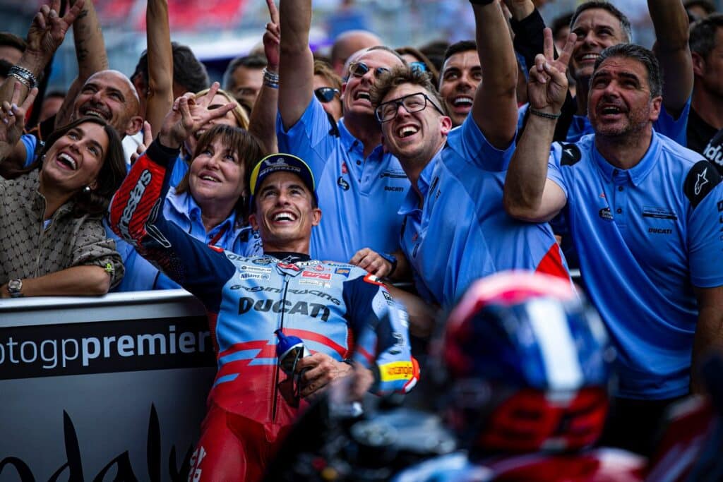 MotoGP | Lorenzo sobre el duelo Bagnaia vs Márquez en Jerez: "Marc habría ganado con la GP24"