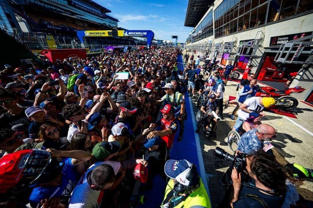 MotoGP | Le Mans établit le record d'affluence, 297.471 XNUMX spectateurs