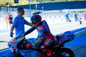 MotoGP | Melandri su Marquez in ‘Rosso’ Ducati: “Vogliono spettacolo in pista e fuori”