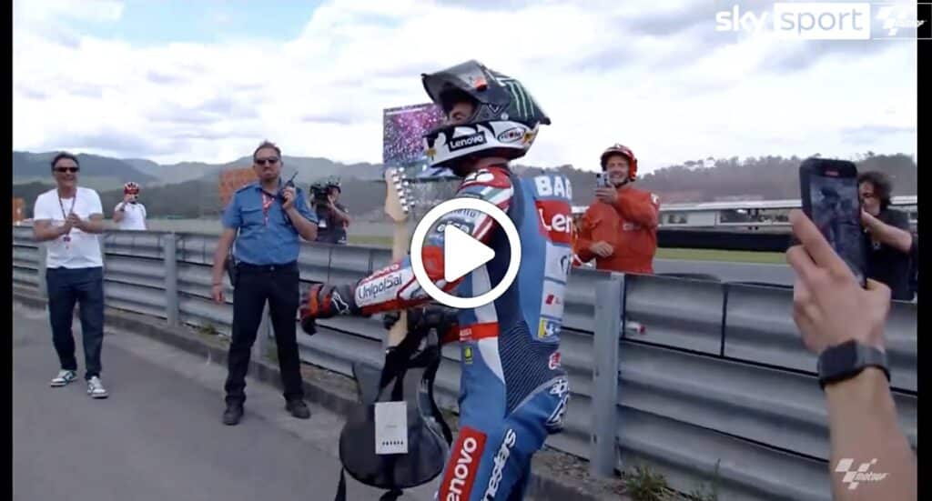 MotoGP | Bagnaia, festa rock dopo la vittoria al Mugello [VIDEO]